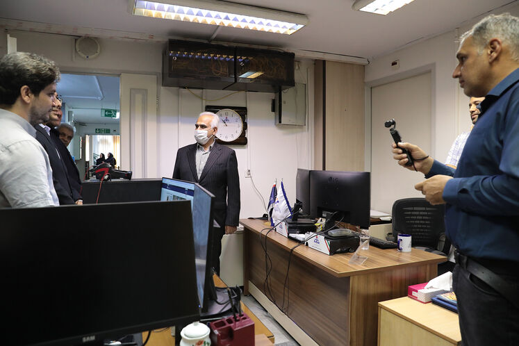 بازدید پیمان ایمانی، مدیرعامل شرکت نفت مناطق مرکزی ایران، از تحریریه شانا و مشعل و ایران پترولیوم
