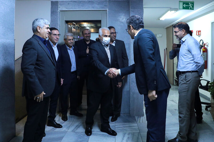 بازدید پیمان ایمانی، مدیرعامل شرکت نفت مناطق مرکزی ایران، از تحریریه شانا و مشعل و ایران پترولیوم