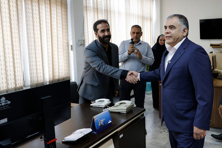 بازدید محسن پاک‌نژاد، وزیر نفت، از رسانه‌های روابط عمومی