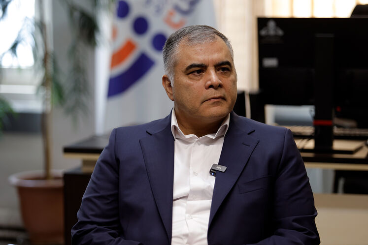 بازدید محسن پاک‌نژاد، وزیر نفت، از رسانه‌های روابط عمومی