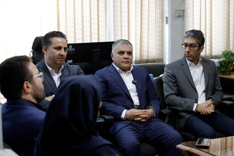 بازدید محسن پاک‌نژاد، وزیر نفت، از رسانه‌های روابط عمومی