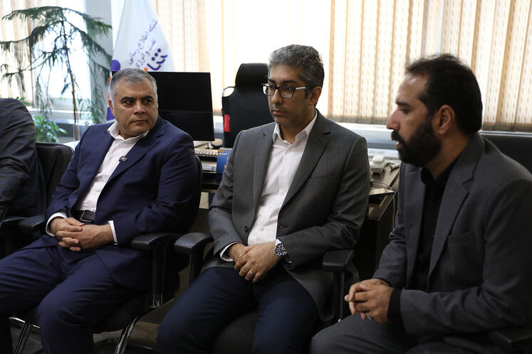 بازدید محسن پاک‌نژاد، وزیر نفت، از رسانه‌های روابط عمومی