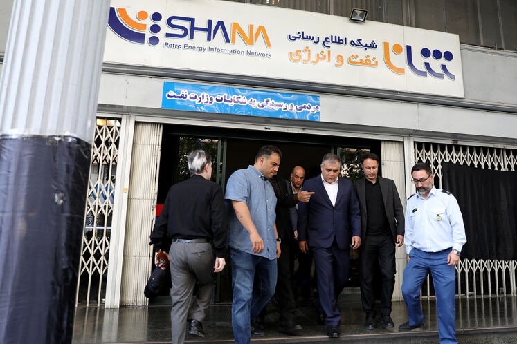 بازدید محسن پاک‌نژاد، وزیر نفت، از رسانه‌های روابط عمومی