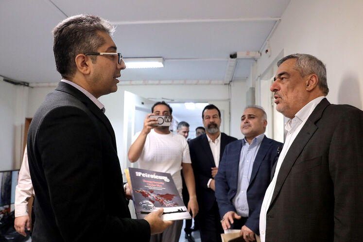 بازدید مدیرعامل شرکت ملی نفت ایران از رسانه‌های وزارت نفت