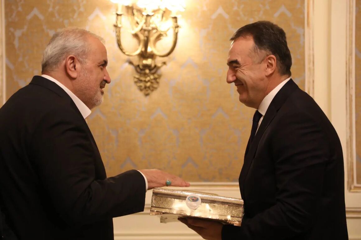 آمادگی ایران برای همکاری فنی در شبکه برق تاجیکستان آمادگی ایران برای همکاری فنی در شبکه برق تاجیکستان