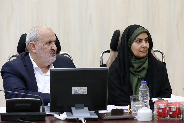 فرزانه صادق مالواجرد، وزیر راه و شهرسازی و عباس علی‌آبادی، وزیر نیرو