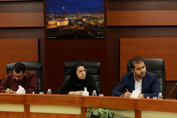 نشست مدیرعامل شرکت ملی پالایش و پخش فرآورده‌های نفتی ایران، با مدیران سکوهای اینترنتی فعال