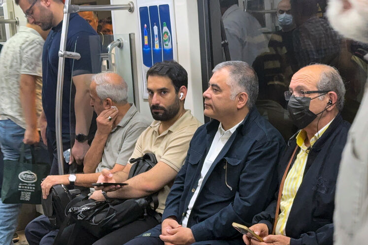 شرکت محسن پاک‌نژاد، وزیر نفت در طرح «یک روز بدون خودرو»