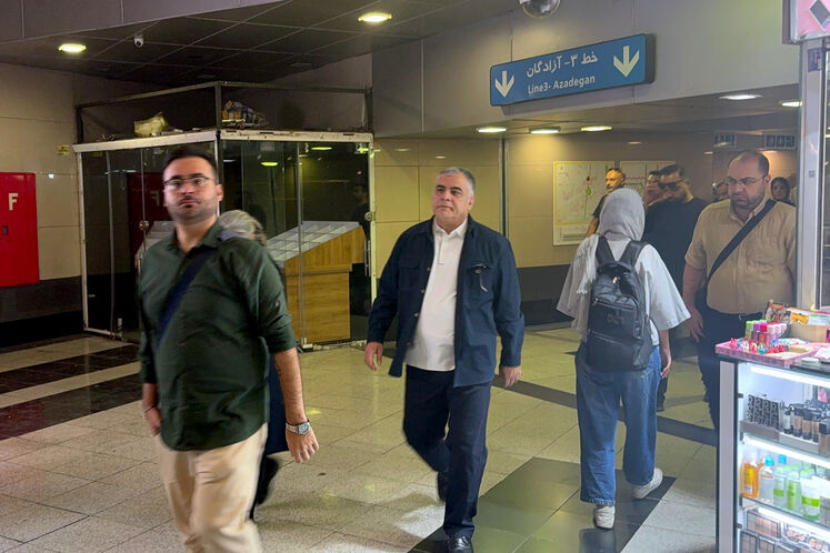 شرکت محسن پاک‌نژاد، وزیر نفت در طرح «یک روز بدون خودرو»