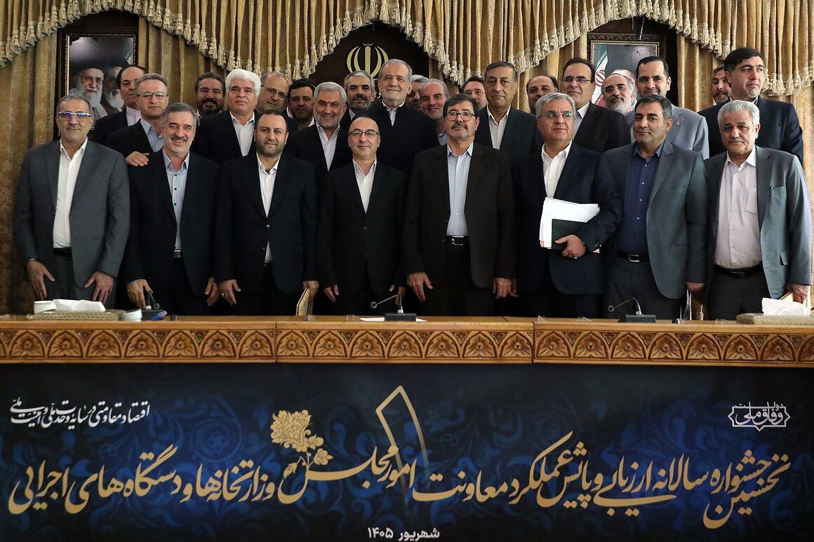 وزارت نفت رتبه برتر تعامل حداکثری دولت و مجلس را کسب کرد