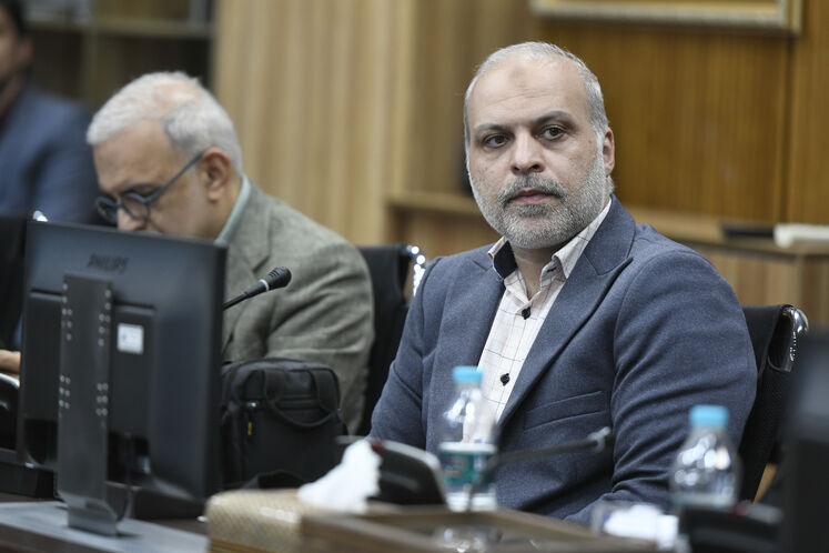 نشست هم‌اندیشی مردمی‌سازی گاز طبیعی از طریق کارورها