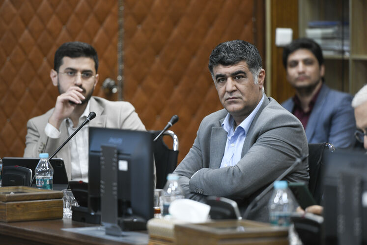 نشست هم‌اندیشی مردمی‌سازی گاز طبیعی از طریق کارورها