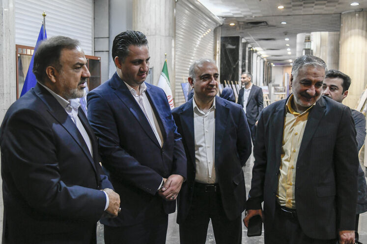 نمایشگاه «روایت ایستادگی»