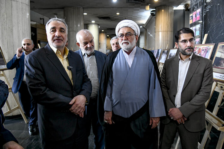 نمایشگاه «روایت ایستادگی»