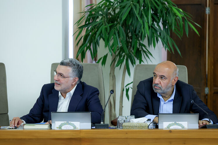 احمد میدری، وزیر تعاون، كار و رفاه اجتماعی و محمدرضا ظفرقندی، وزیر بهداشت، درمان و آموزش پزشکی 