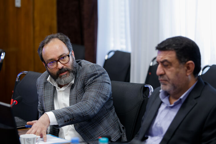 نشست مشترک بررسی عملکرد وزارت نفت در سامانه فوریت‌های اداری