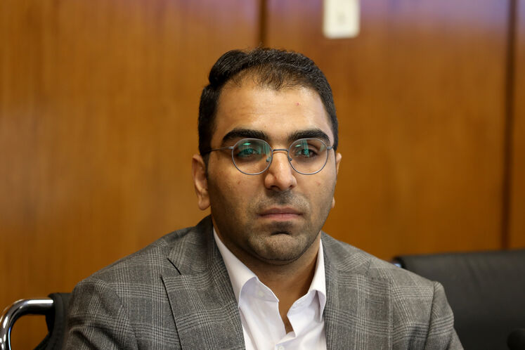 رضا میرمحرابی، رئیس روابط عمومی شرکت ملی صنایع پتروشیمی 