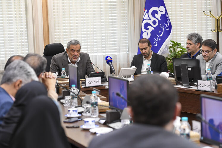 نشست هم‌اندیشی و هم‌افزایی سرپرست وزارت نفت با مدیران شرکت ملی نفت ایران