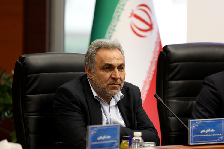 نشست سرپرست وزارت نفت با مدیر عامل و مدیران شرکت ملی پالایش و پخش فرآورده های نفتی