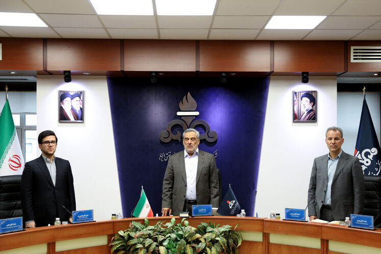 نشست سرپرست وزارت نفت با مدیر عامل و مدیران شرکت ملی پالایش و پخش فرآورده های نفتی