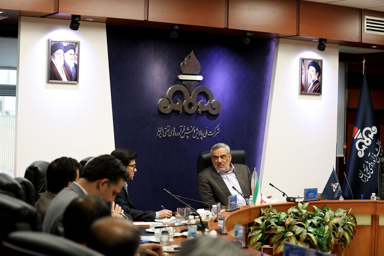 نشست سرپرست وزارت نفت با مدیر عامل و مدیران شرکت ملی پالایش و پخش فرآورده های نفتی