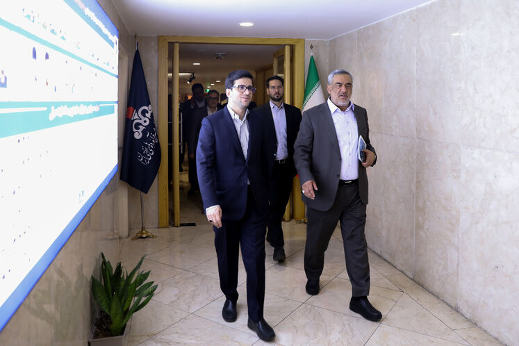 نشست سرپرست وزارت نفت با مدیر عامل و مدیران شرکت ملی پالایش و پخش فرآورده های نفتی