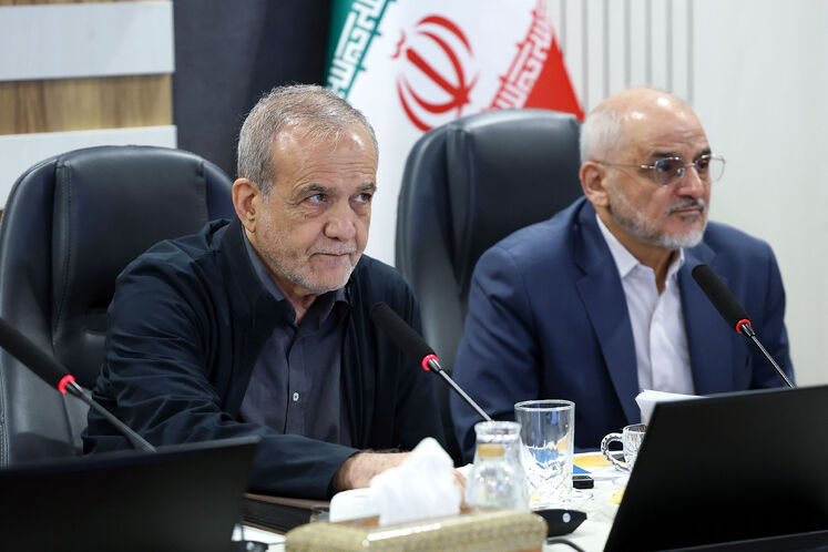 محسن حاجی میرزایی،  رئیس دفتر رئیس‌جمهور و مسعود پزشکیان، رئیس‌جمهوری