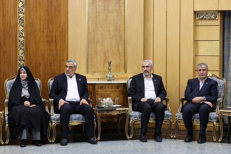 رئیس جمهوری عازم ترکمنستان شد