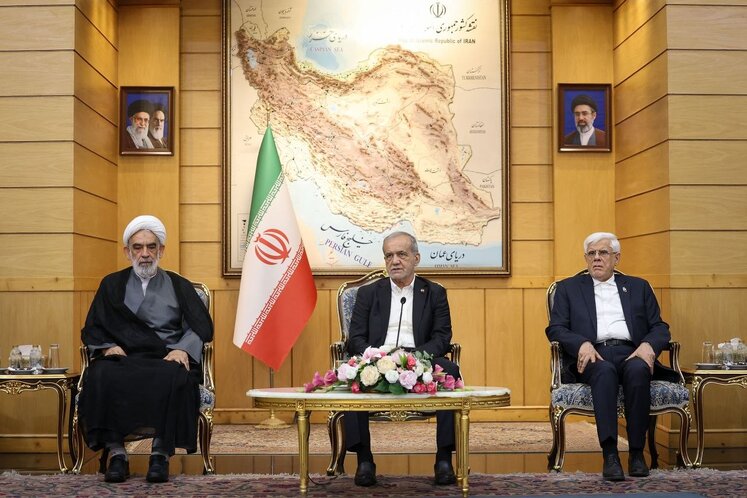 رئیس جمهوری عازم ترکمنستان شد