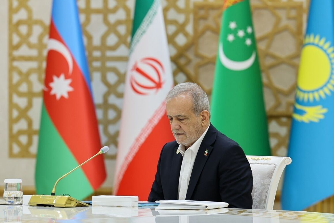Pezeshkian urges energy, transport links at CIS summit