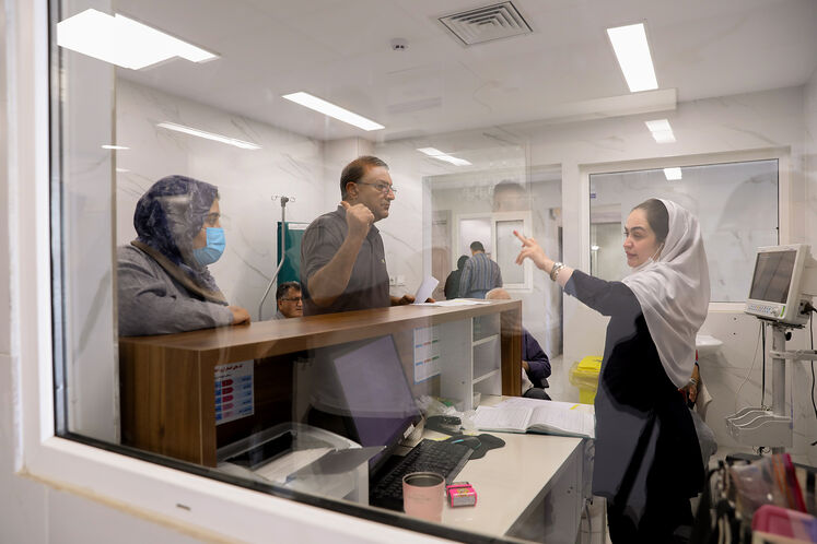 بازدید از بیمارستان نفت اهواز و آبادان به مناسبت روز پرستار