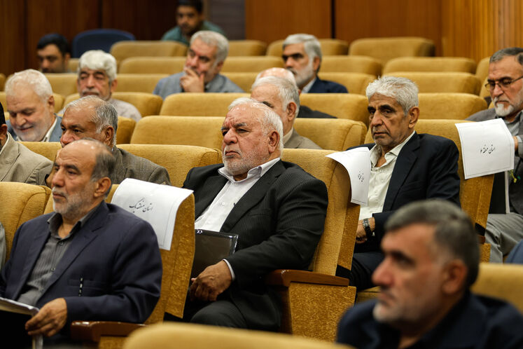 نشست ستاد توسعه و بازسازی عتبات عالیات کل کشور
