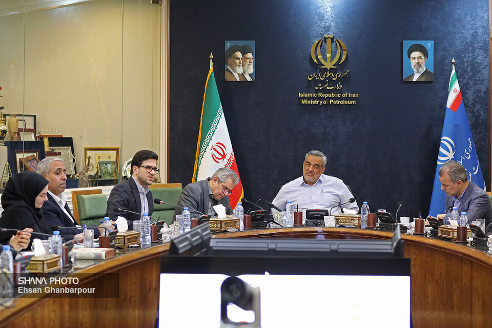 برگزاری نشست شورای معاونان با محور بررسی تصمیم‌های سفر اخیر سرپرست وزارت نفت
