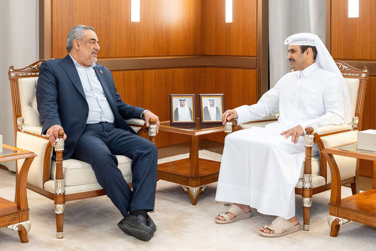 Tehran, Doha discuss energy cooperation