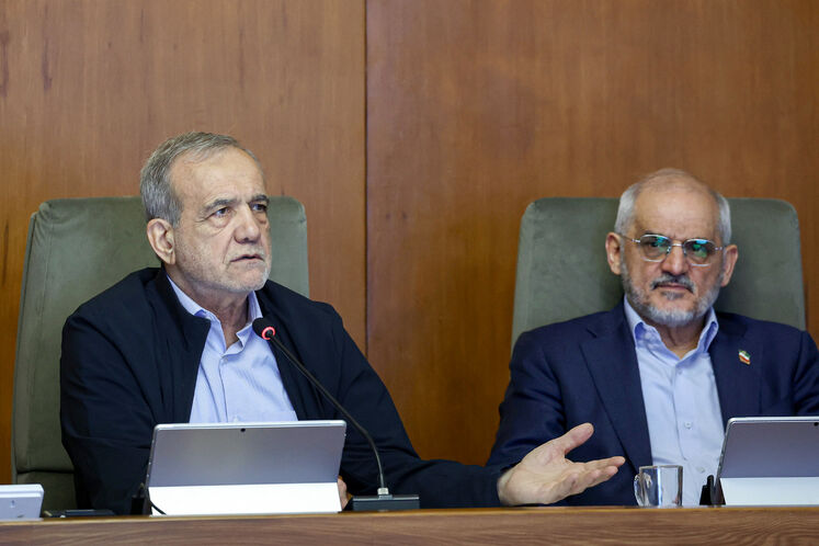 محسن حاجی میرزایی، رئیس دفتر رئیس‌جمهور و مسعود پزشکیان، رئیس‌جمهوری