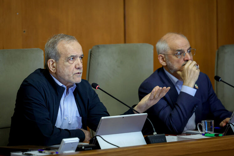 محسن حاجی میرزایی، رئیس دفتر رئیس‌جمهوری و مسعود پزشکیان، رئیس‌جمهوری
