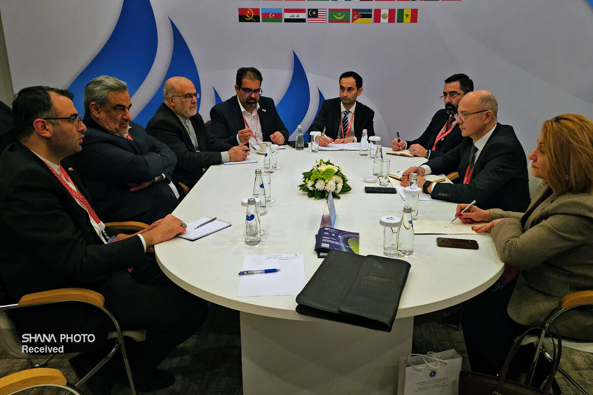 Iran, Azerbaijan discuss energy trade, technical ties