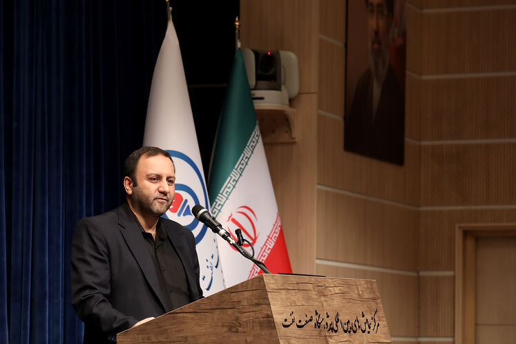 محسن پیرهادی، معاون امورحقوقی و مجلس وزیر نفت