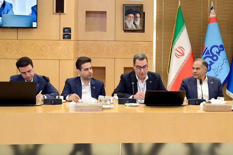 نشست بررسی روش‌های تأمین مالی طرح‌های اولویت‌دار صنعت پتروشیمی و پروژه‌های بازسازی