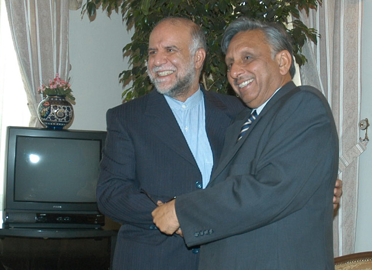 ایران و هند ، گستره تفاهمات ، حکایت از آینده ای روشن در روابط دو کشور دارد .     (23/03/84 )