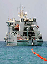 عملیات نجات محبوسان اتاق اکسیژن کشتی کوشا تا 2 ساعت آینده ادامه دارد