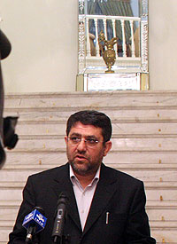 مدیرعامل شرکت ملی نفت ایران در جمع خبرنگاران (گزارش تصویری)