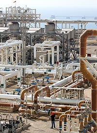 انتقال نفت میدان گلخاری به تفکیک گر شماره 3 این میدان