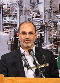 پالایشگاه پارسیان خوراک پتروشیمی های استان فارس را تامین می کند
