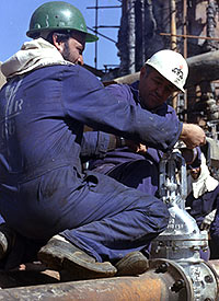 یادبود حماسه آفرینان صنعت نفت کشور در جنگ تحمیلی (گزارش تصویری 3)