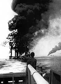 یادبود حماسه آفرینان صنعت نفت کشور در جنگ تحمیلی (گزارش تصویری 5)