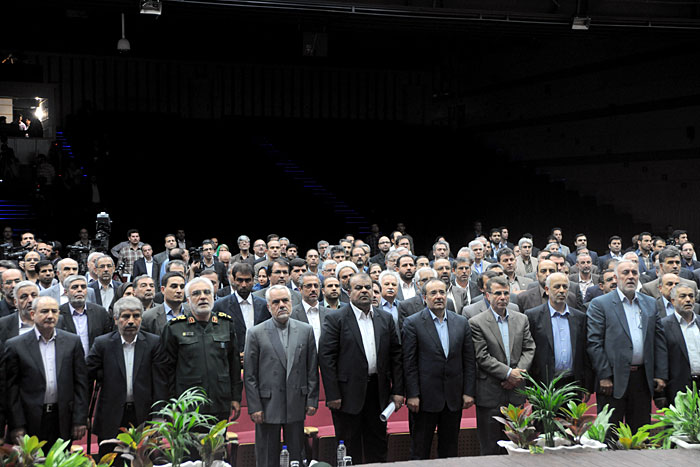 خلاصه اخبار مهم اولین روز نمایشگاه بین المللی صنعت نفت در تهران