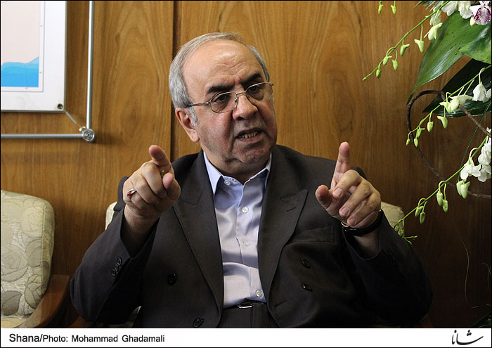 ایران از شرکت های بین المللی برای حضور در صنعت نفت دعوت می کند