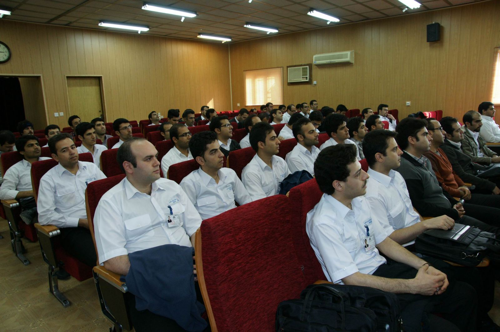 مرکز آموزش تاسیسات دریایی ایران در خرمشهر آغاز به کار کرد