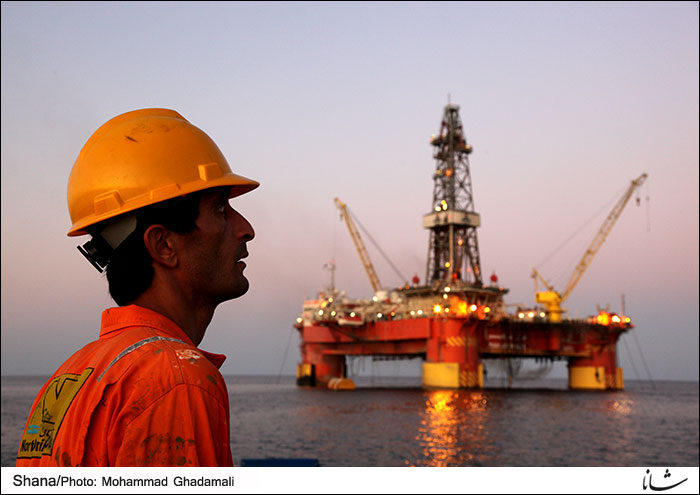 Zanganeh Orders Caspian Oil Site Construction